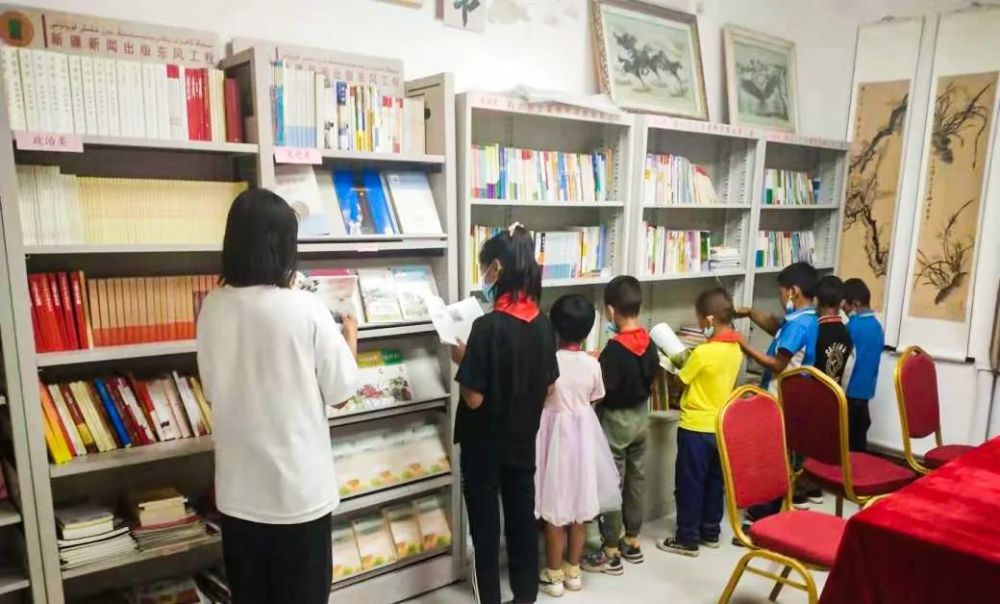 世界读书日 轮台县以网络技术服务推动全民阅读新风尚